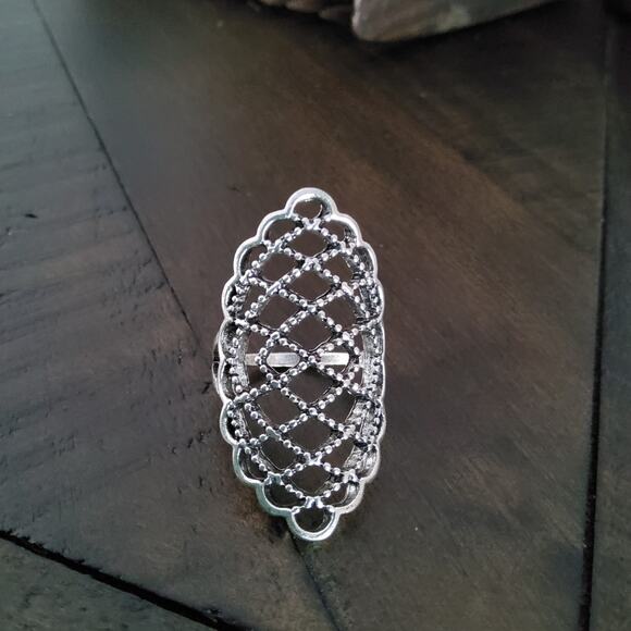 Women's Fashion Antiqued Hollow Long Statement Ring in Silver Tone Size 7 - Picture 10 of 13